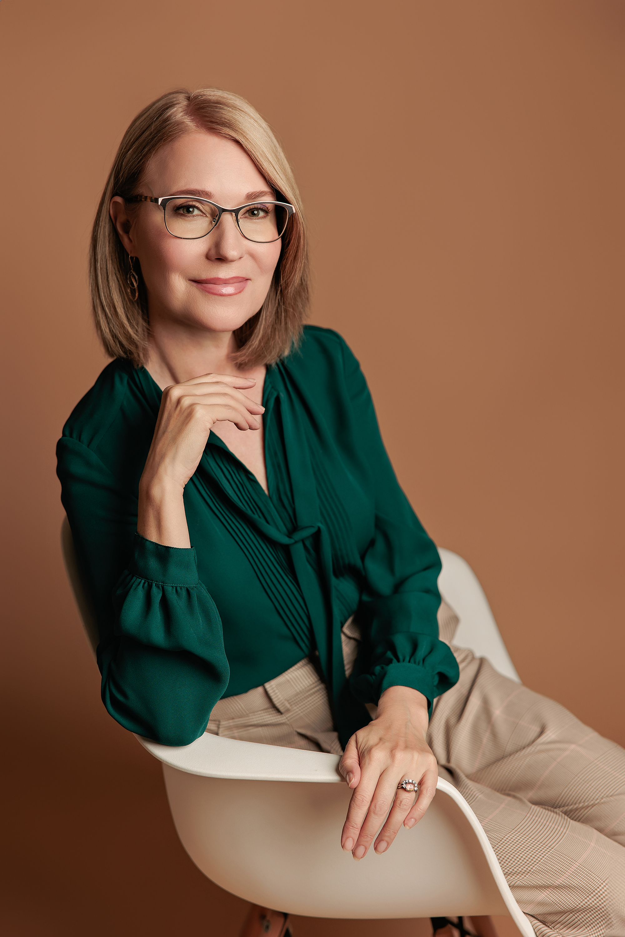 Amanda Dams Photography Headshots Kirsten Schrader