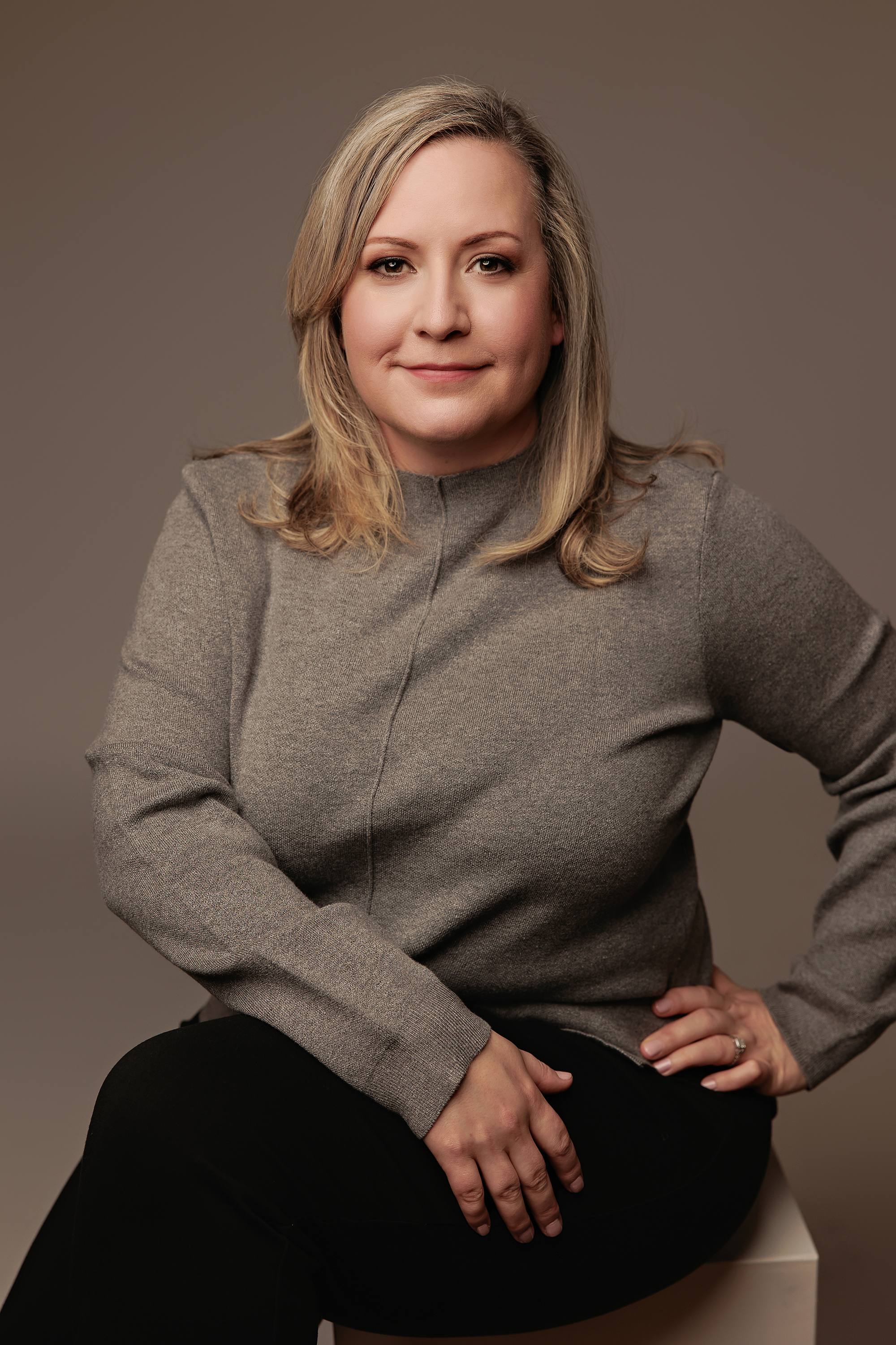 Amanda Dams Photography Headshots Cc